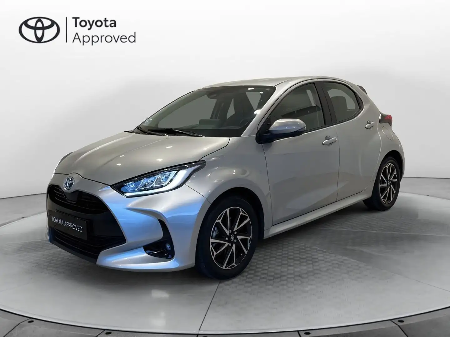 Toyota Yaris Yaris 1.5 Hybrid 5 porte Trend Grau - 1