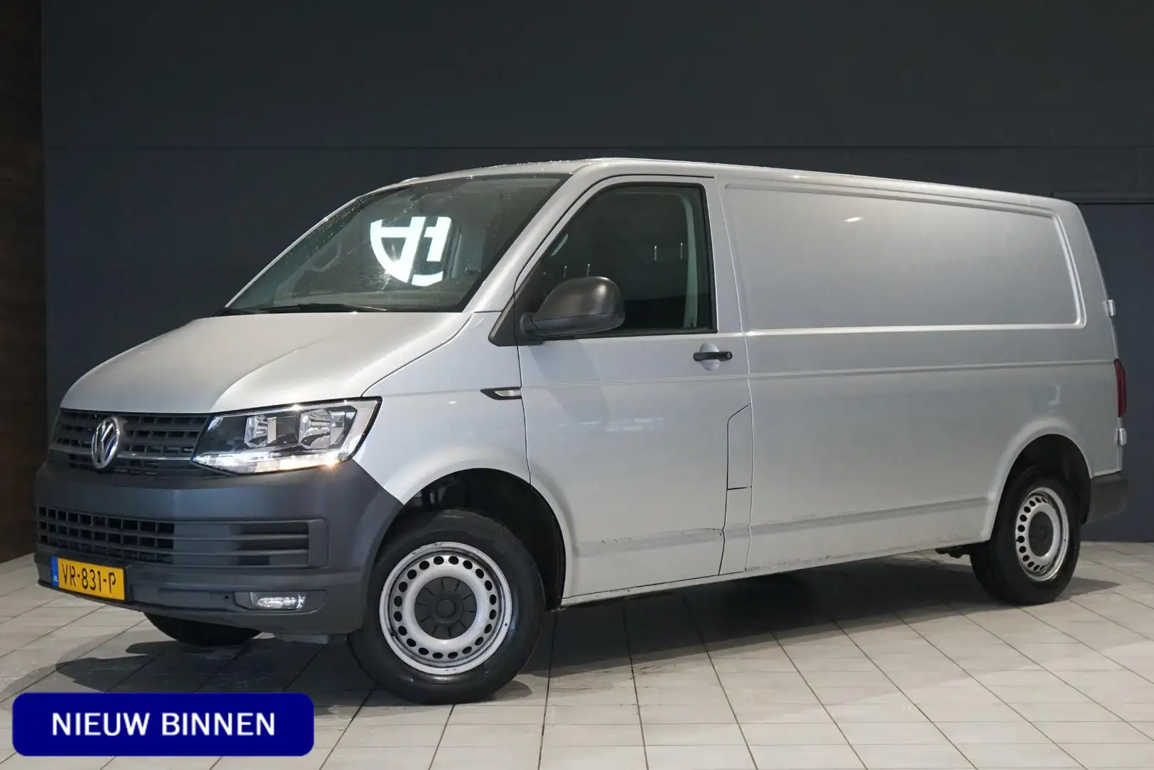 Volkswagen T6 Transporter 2.0 TDI L2H1 Highline + NAVIGATIE / TREKHAAK Argento - 1