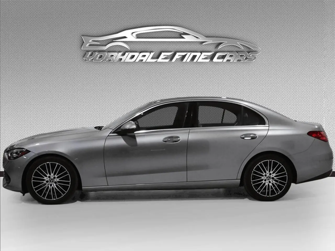 Mercedes-Benz C-Class снимка Mercedes-Benz C-Class