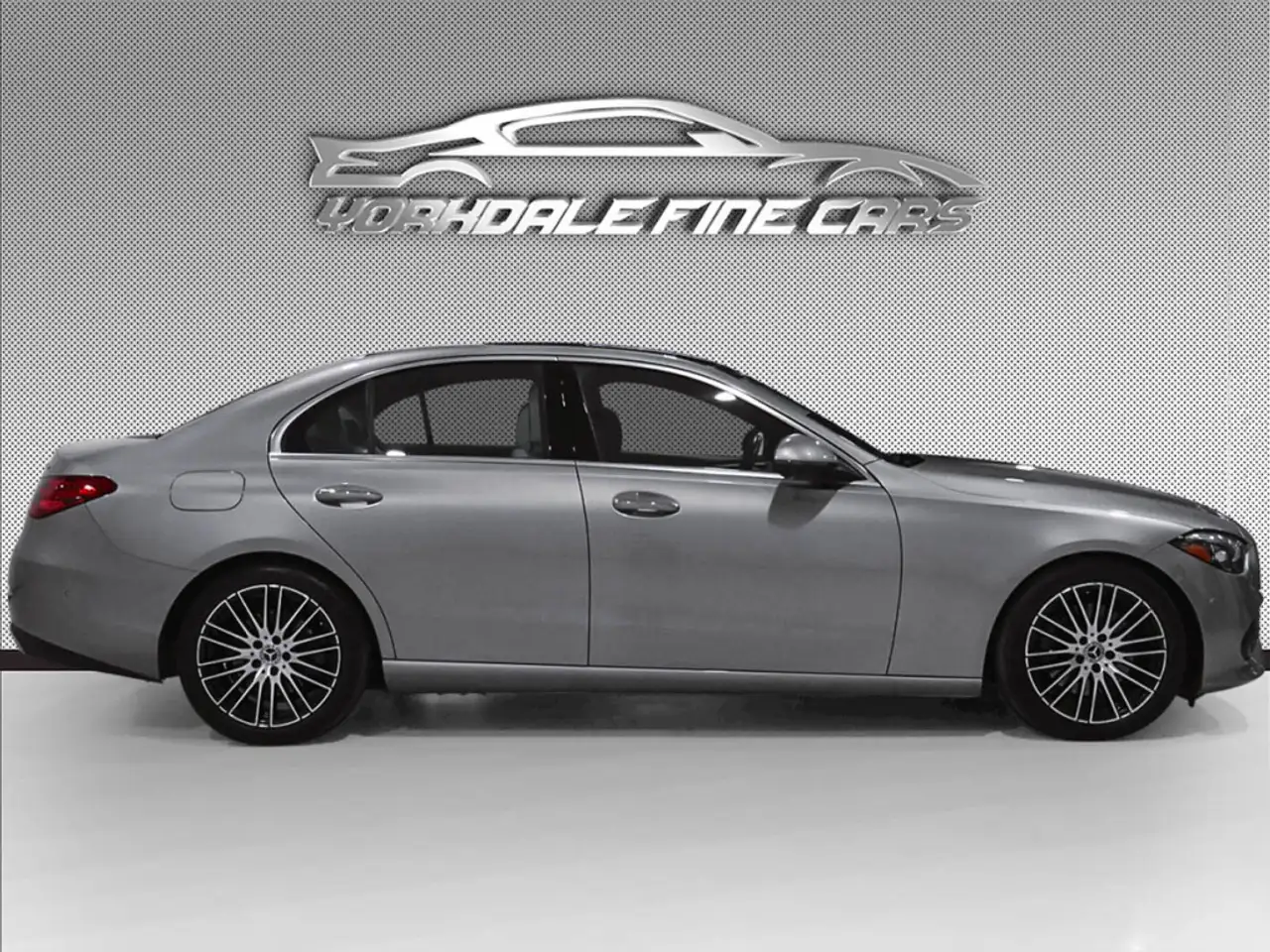 Mercedes-Benz C-Class снимка Mercedes-Benz C-Class