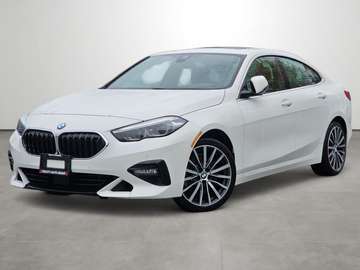 228i xDrive - Navigation, Parking Sensors, Sunroof