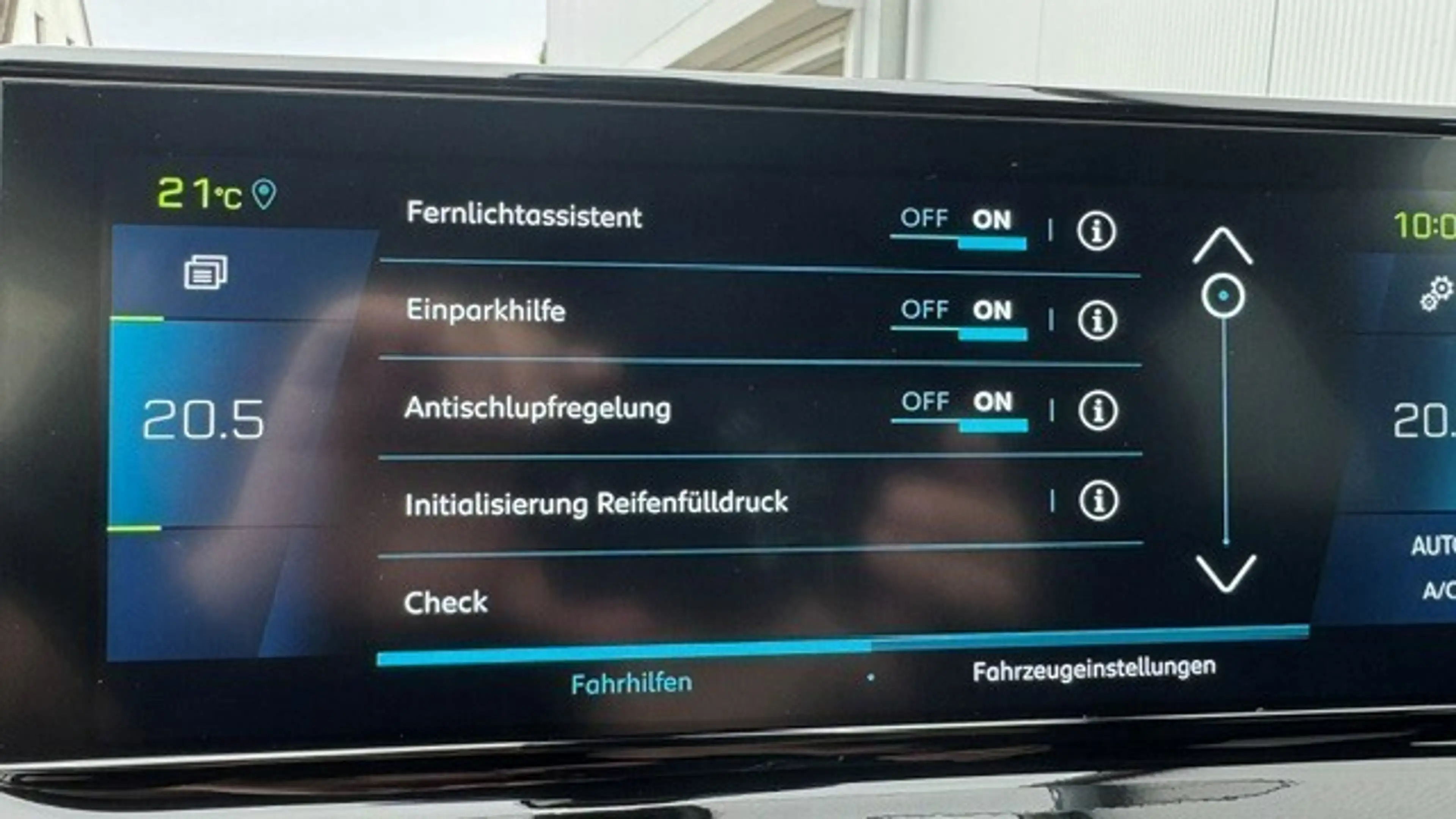 Peugeot e-2008 ELEKTRO GT Leder — photo 13