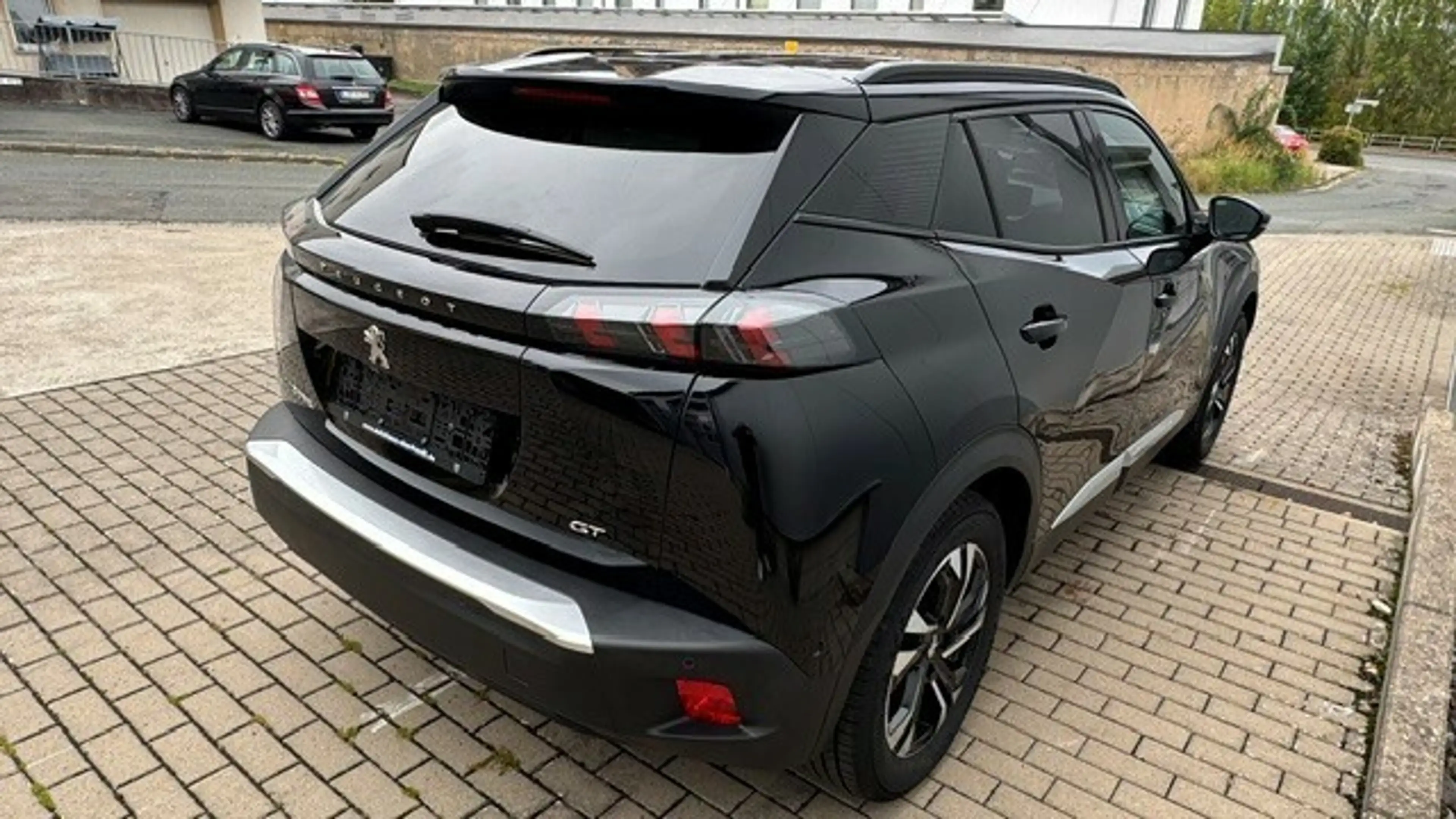 Peugeot e-2008 ELEKTRO GT Leder — photo 5