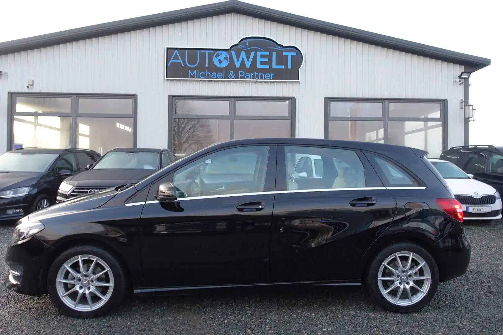 Mercedes-Benz B 180 B180 1.5 CDI Aut. KLIMA LED NAV PDC Insp.+TÜVNeu Zwart - 1