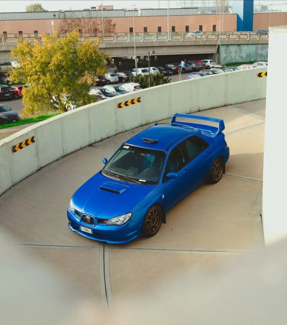 Subaru Impreza Berlina 2.0t STI awd - 1
