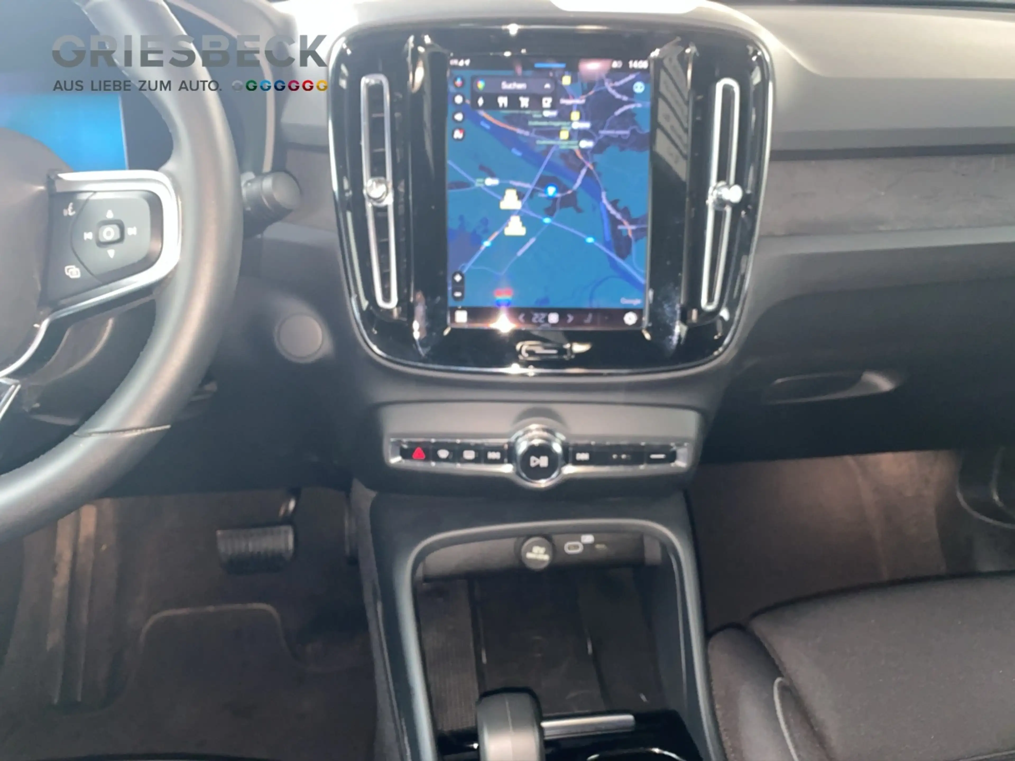 Volvo C40 Core Electric WiPa*Pano*LED*StHzg*RFK* — photo 11