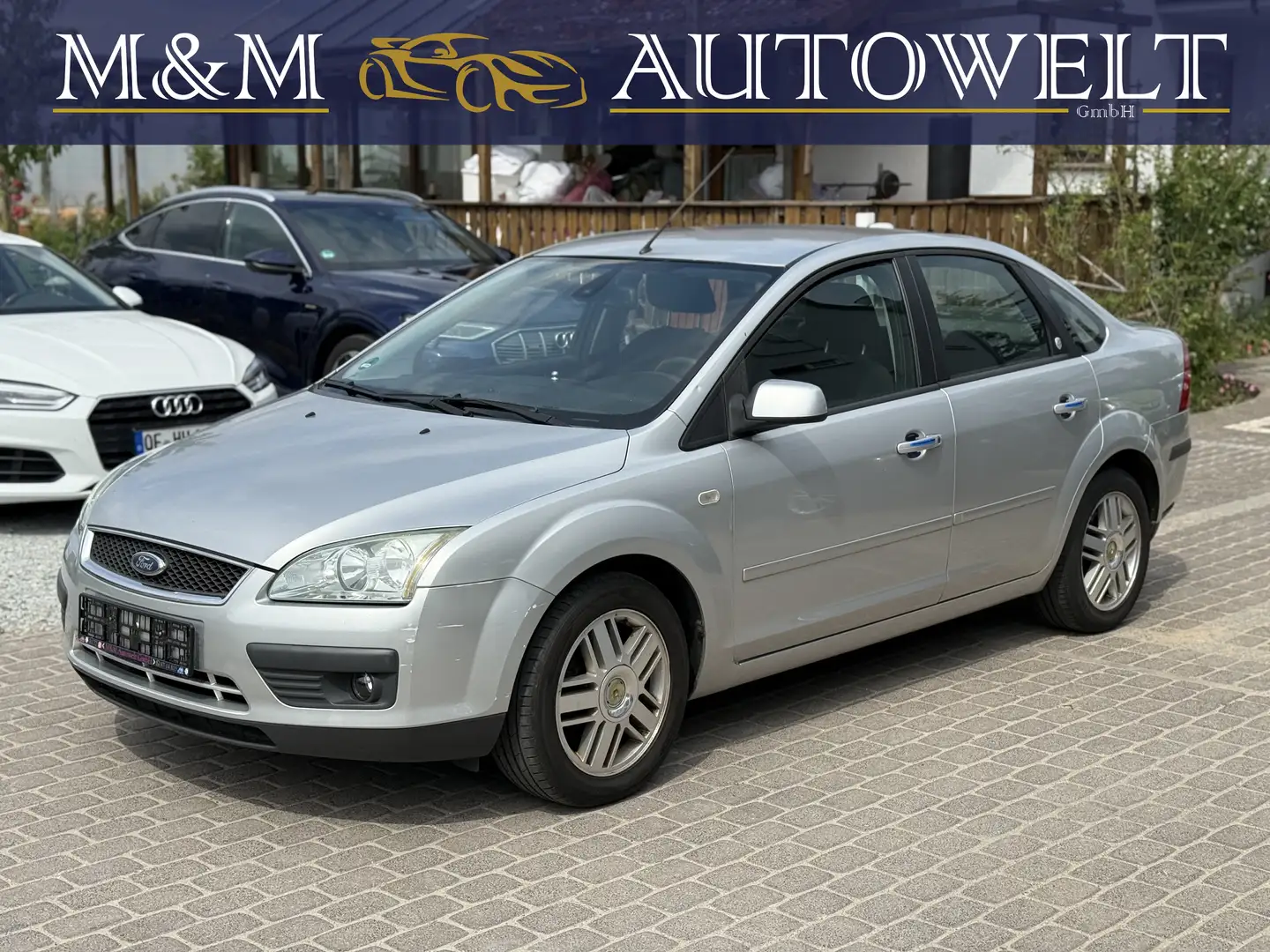 Ford Focus 1.6 Ti-VCT Ghia | PDC | 8 fach | SHZ | elek. Fenst Srebrny - 2