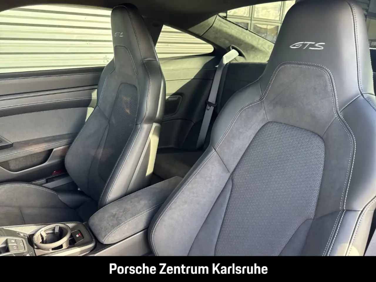 Porsche 992 911 Carrera 4 GTS Liftsystem-VA InnoDrive 8