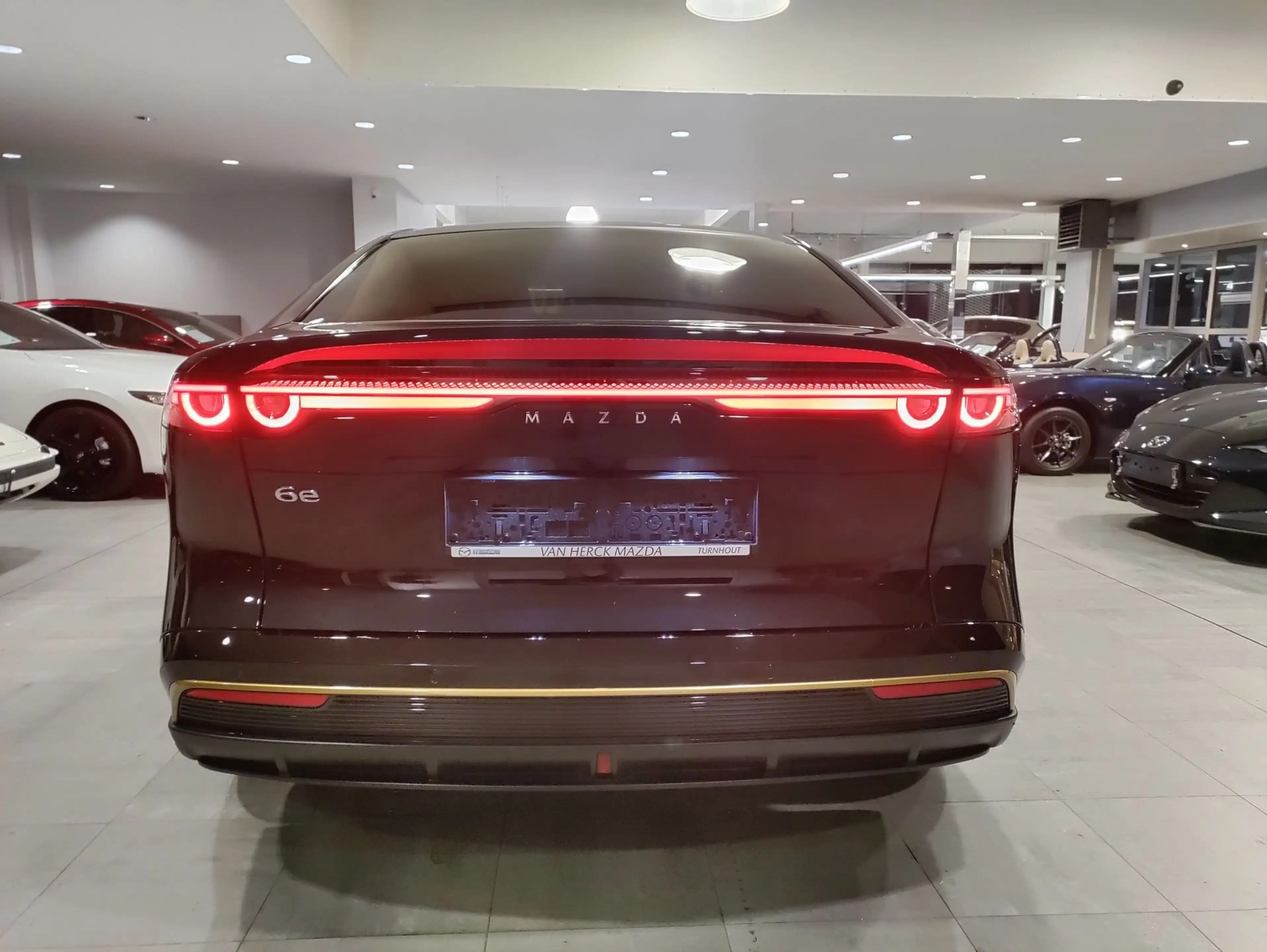 Mazda 6e TAKUMI 68,8 kWh 258 hp demowagen — photo 6
