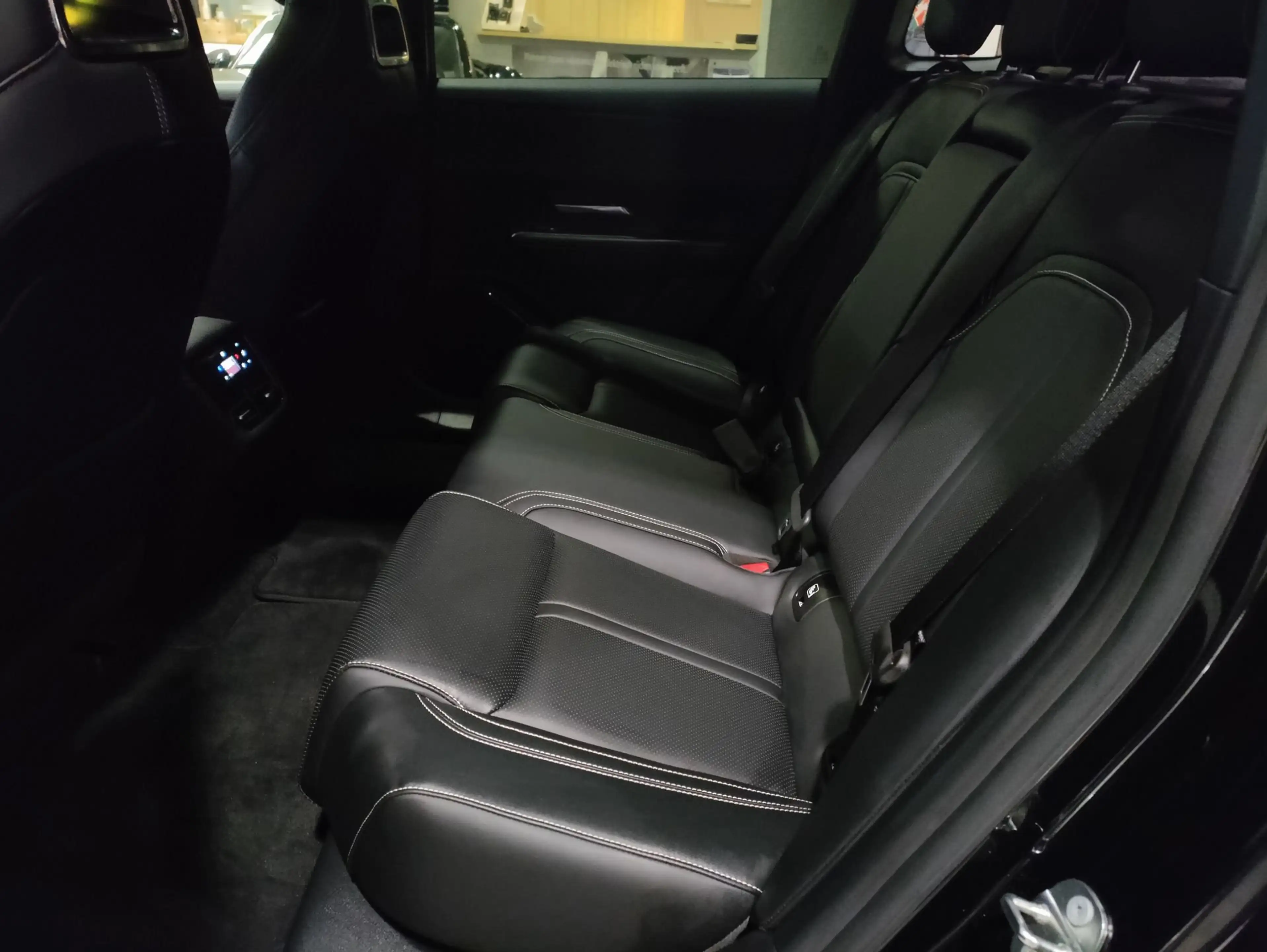 Mazda 6e TAKUMI 68,8 kWh 258 hp demowagen — photo 15