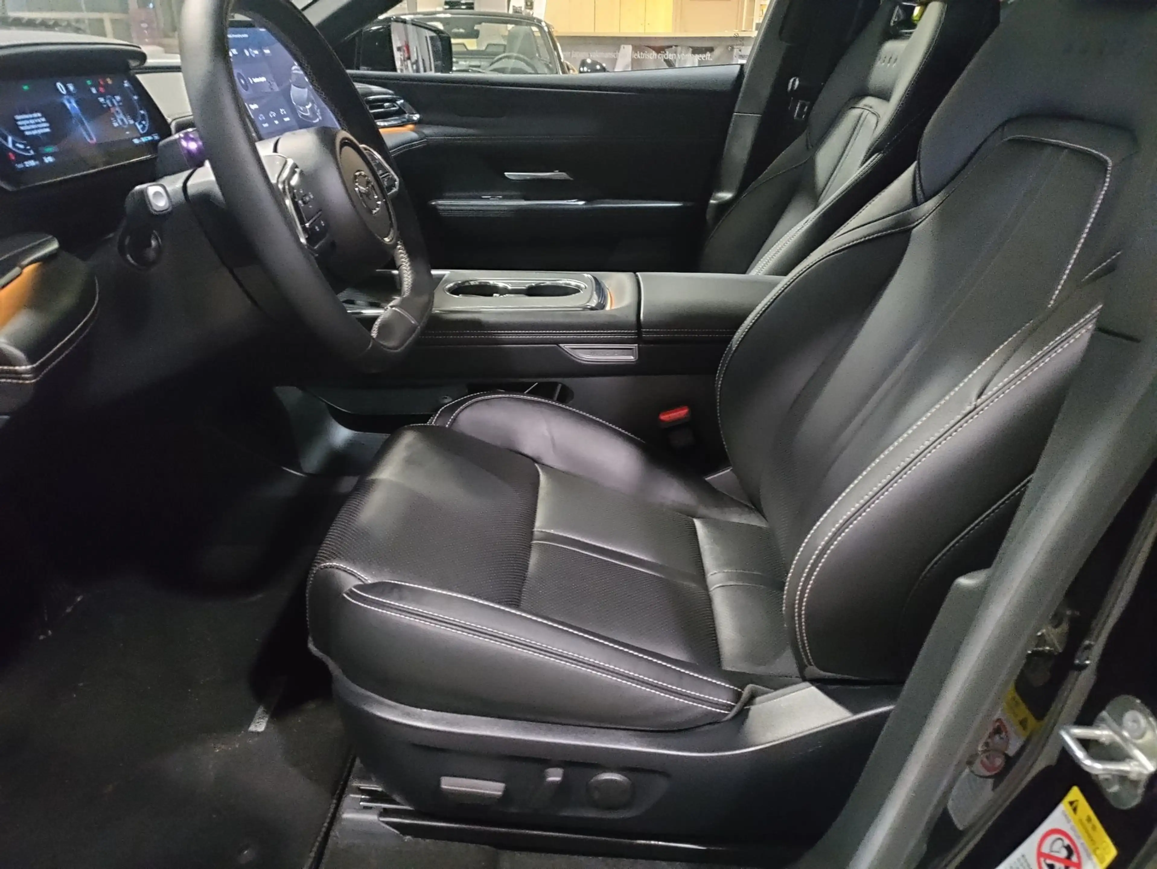 Mazda 6e TAKUMI 68,8 kWh 258 hp demowagen — photo 11