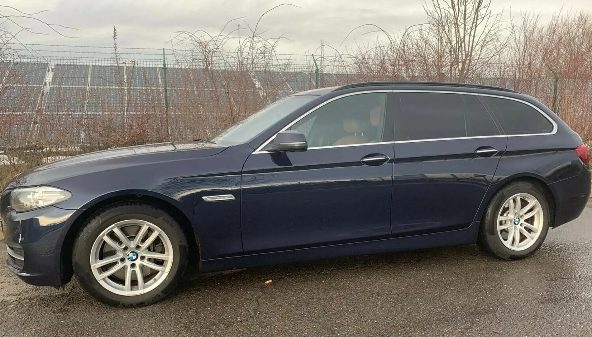 BMW 525 525d Touring Luxury Line Blau - 1