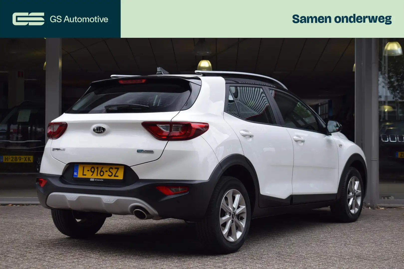 Kia Stonic 1.0 T-GDi MHEV DynamicLine met Nav/Lmv/Ecc Weiß - 2