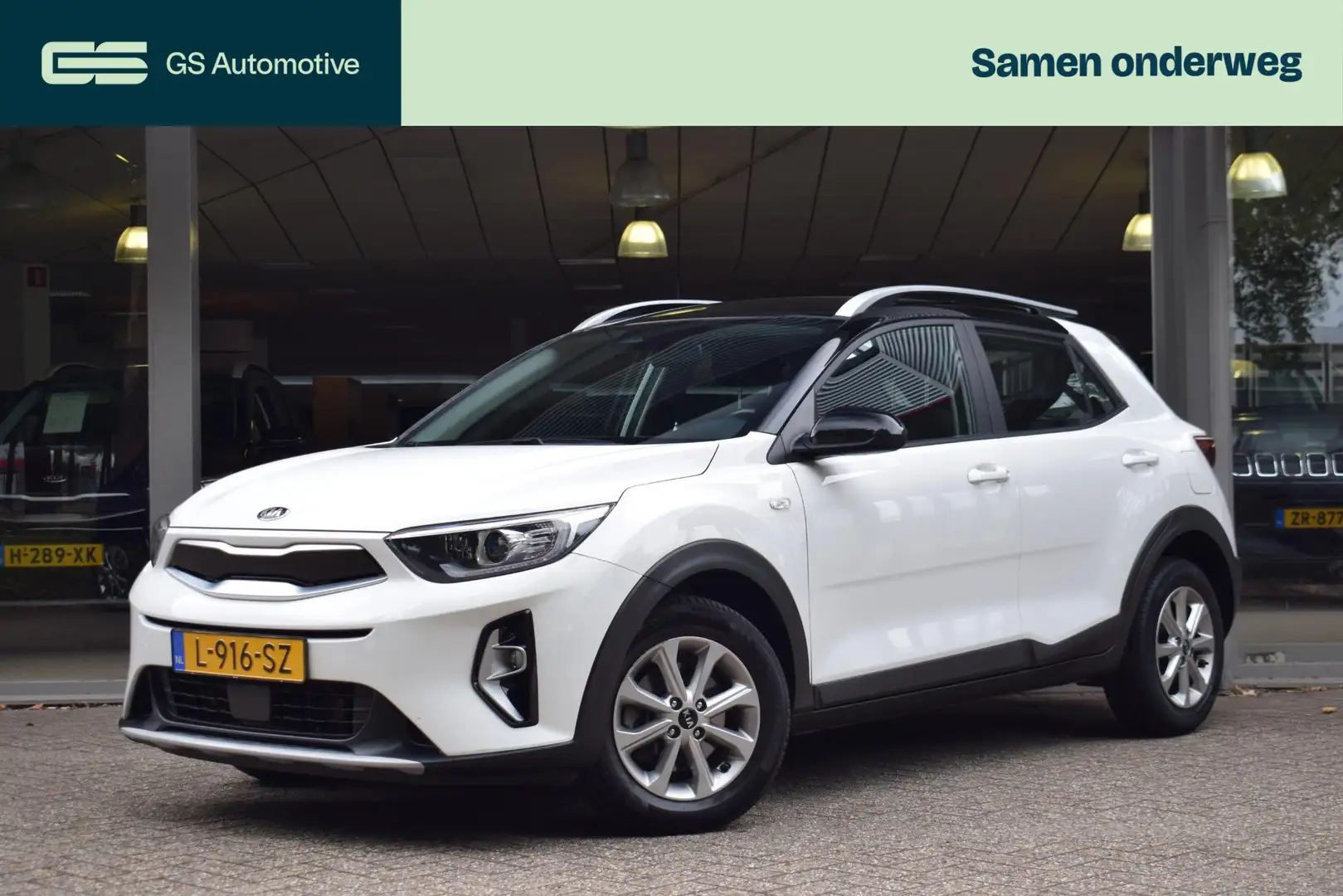 Kia Stonic 1.0 T-GDi MHEV DynamicLine met Nav/Lmv/Ecc Weiß - 1