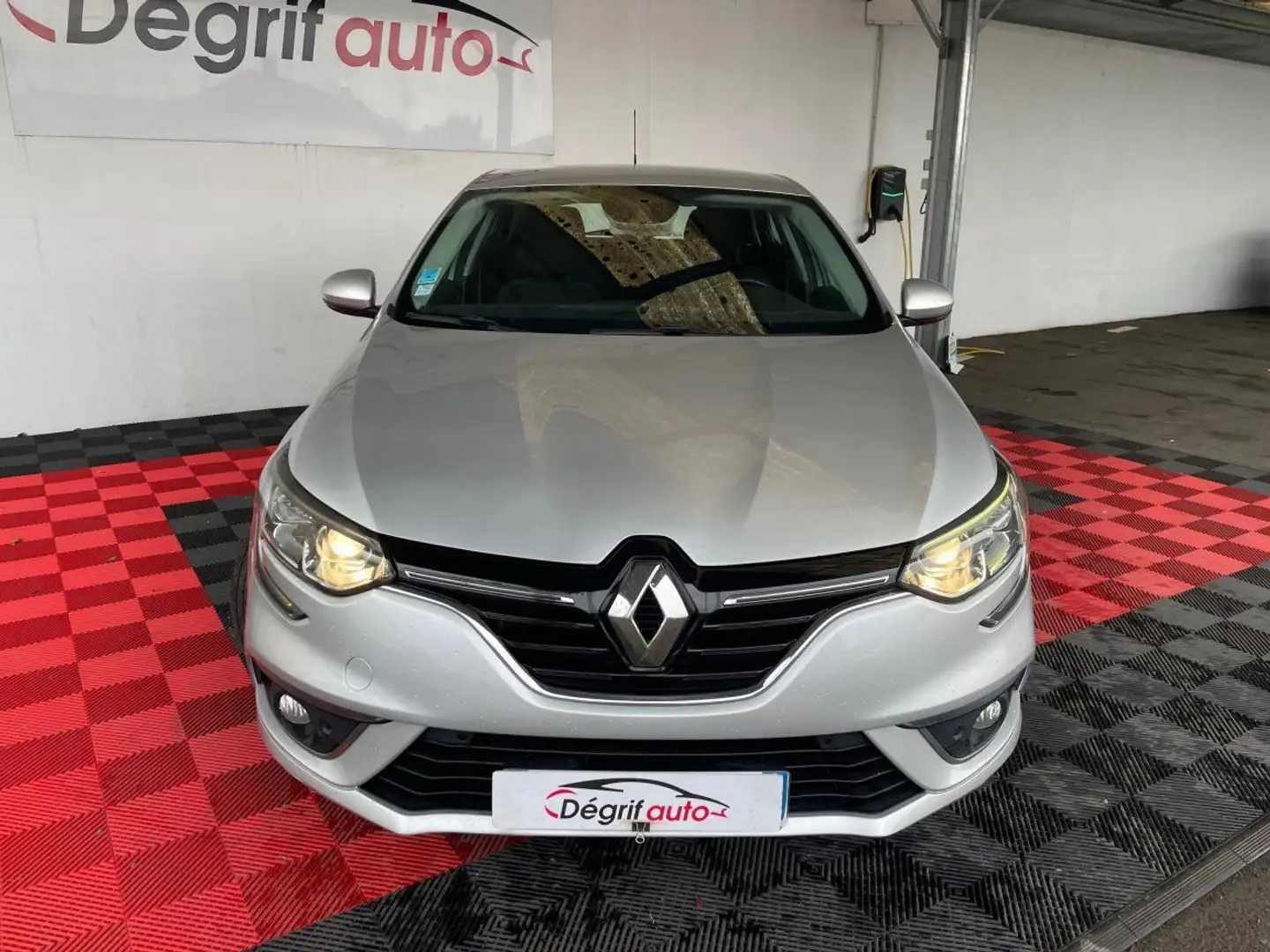 Renault Megane III Mégane III dCi 110 FAP eco2 Zen EDC Gris - 2