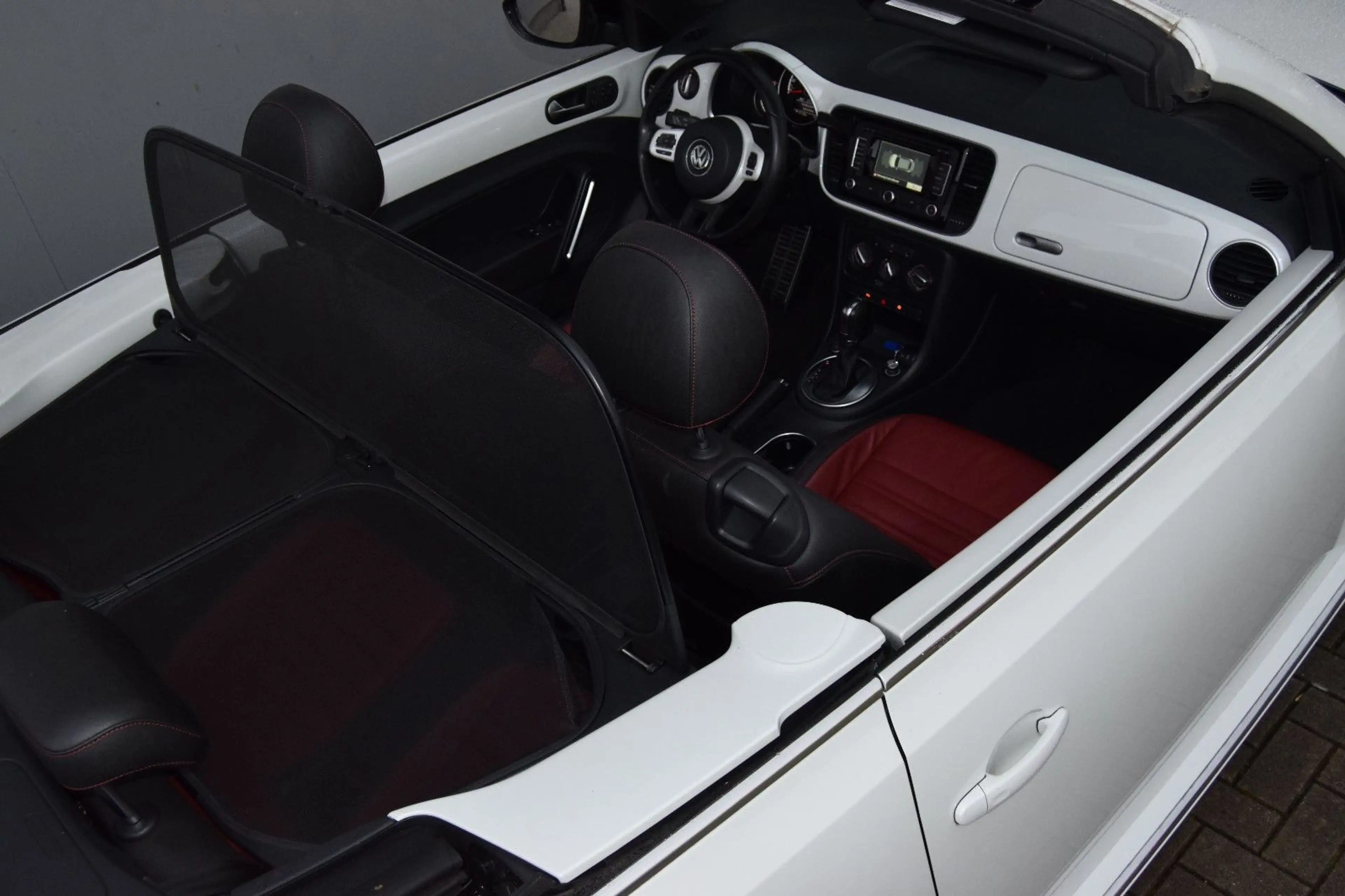 Volkswagen Beetle Cabriolet Design — photo 8