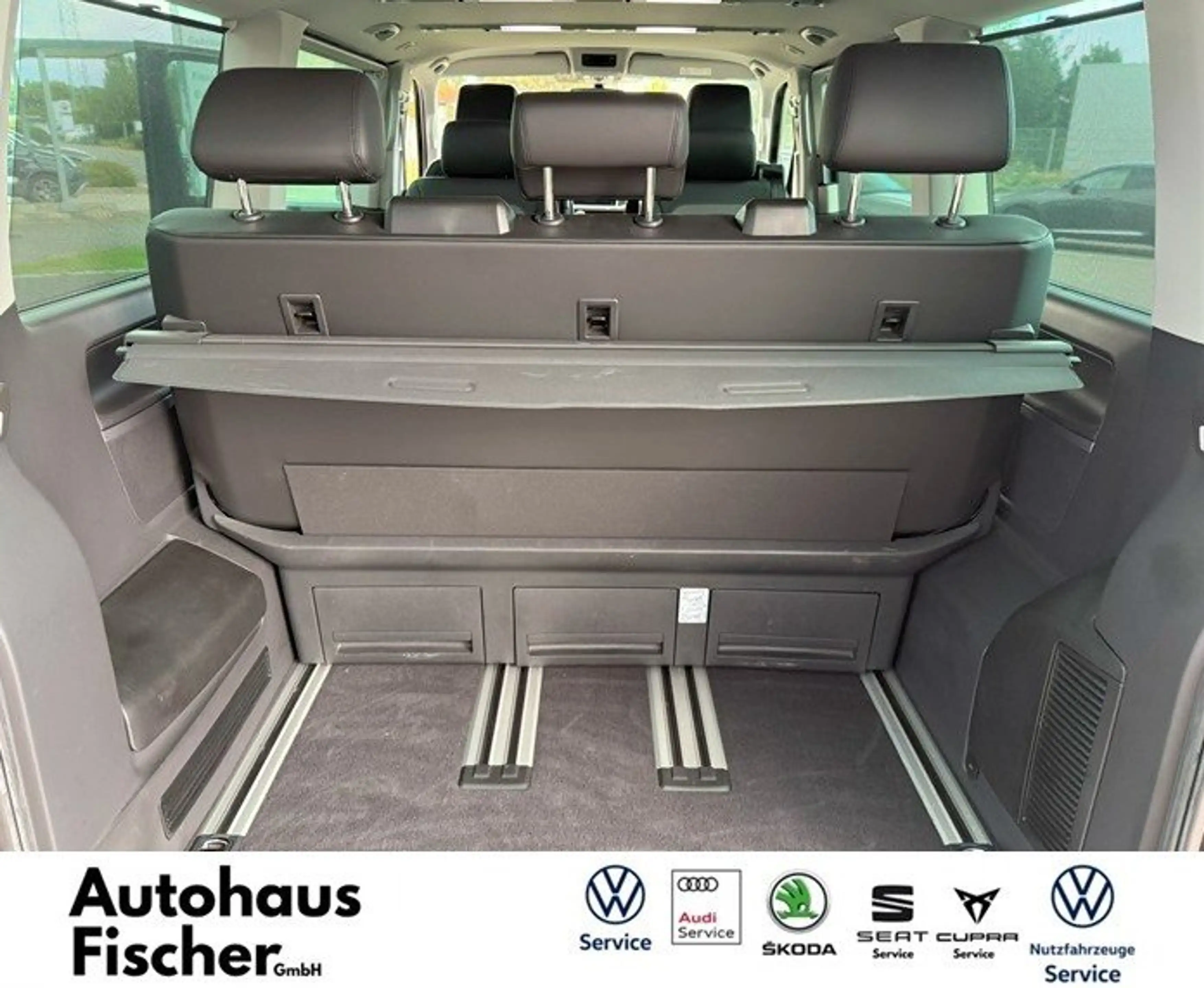 Volkswagen T6.1 Multivan Multivan Highline 4MOTION — photo 6