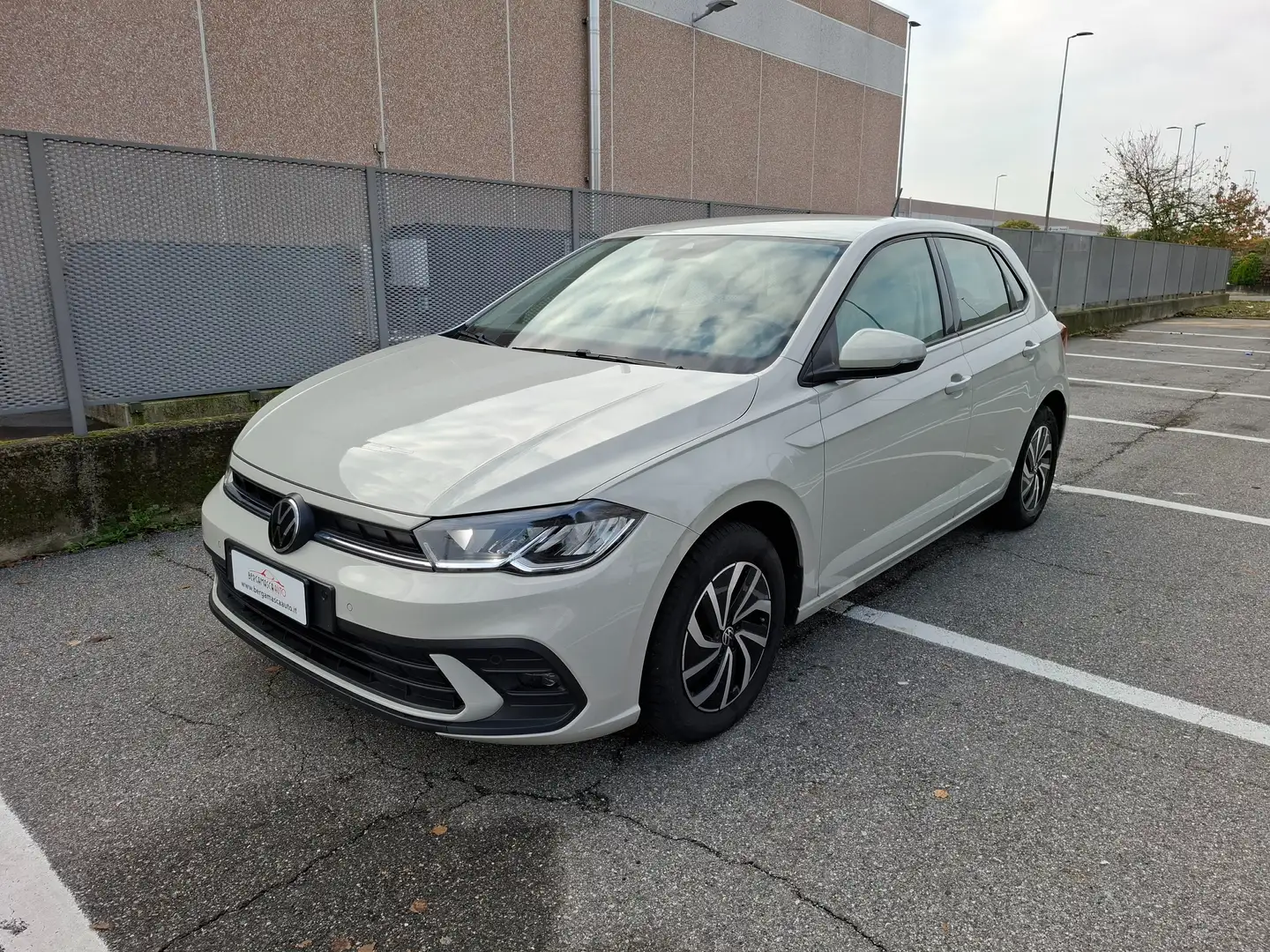 Volkswagen Polo Polo VI 2022 1.0 tsi Life 95cv Bianco - 1