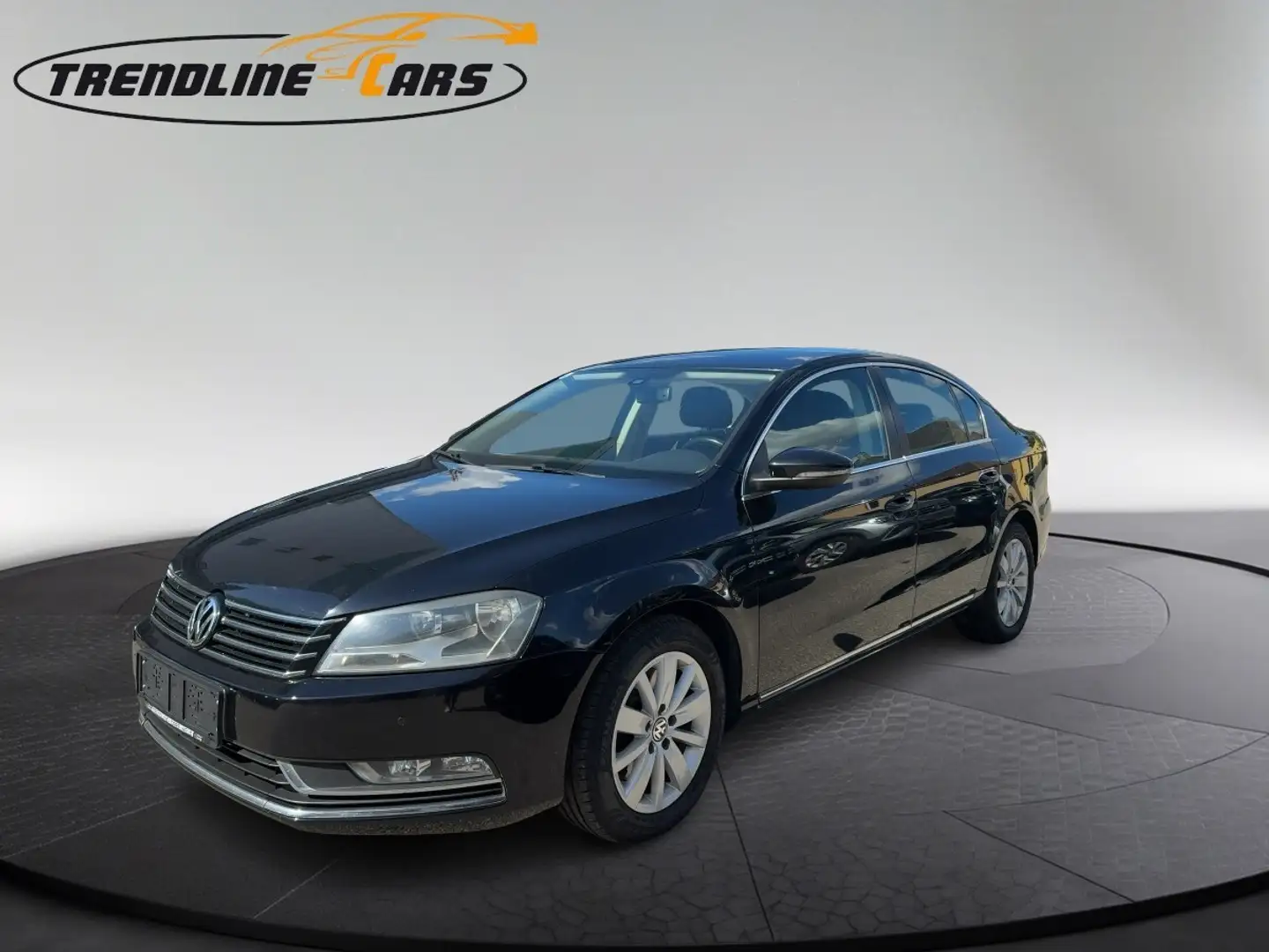 Volkswagen Passat Comfortline BMT 1,6 TDI DSG Schwarz - 1
