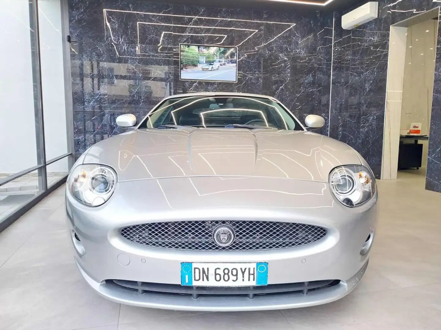 Jaguar XK 4.2 V8 Convertibile (Garanzia 12 Mesi) Argento - 1