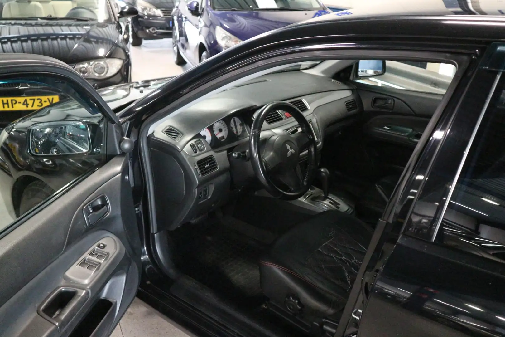 Mitsubishi Lancer AUTOMAAT/ LPG/ AIRCO Zwart - 2