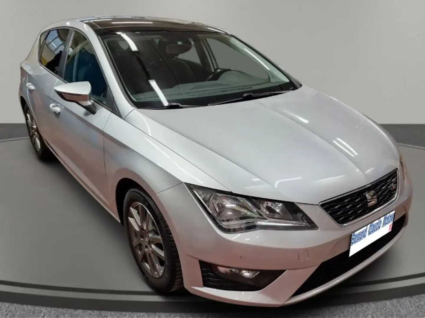 SEAT Leon Leon 5p 1.4 tsi FR s Plateado - 1
