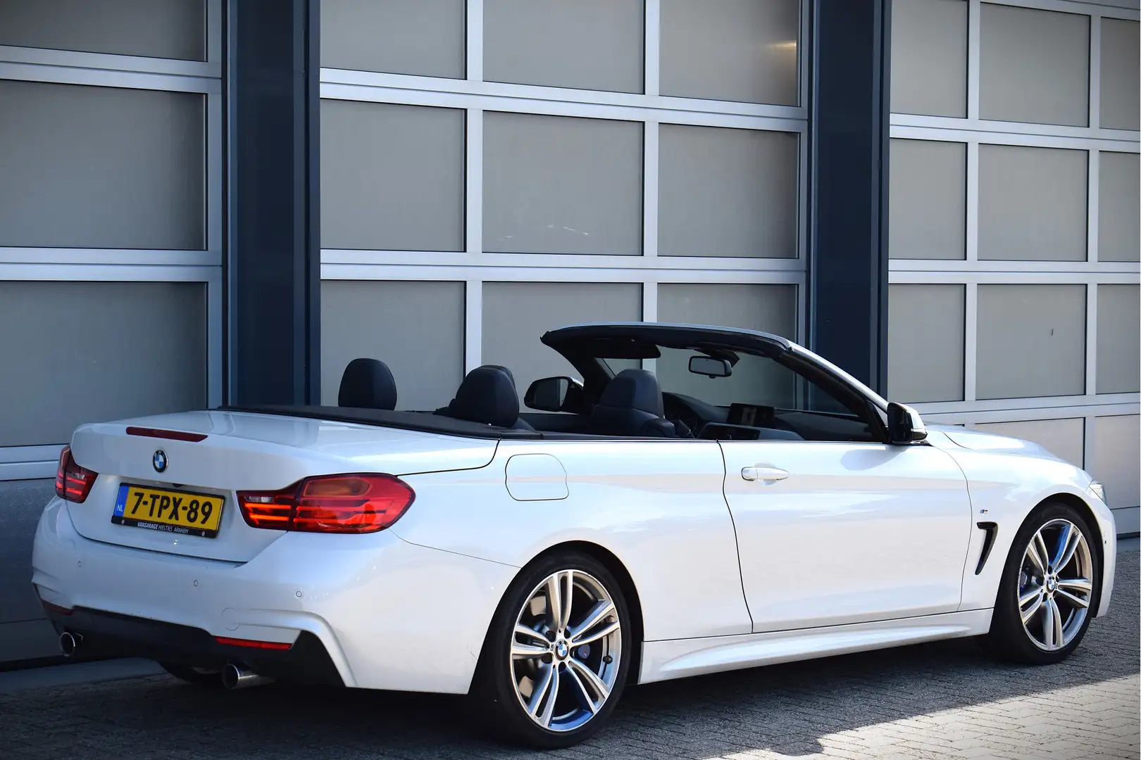 BMW 435 4-serie Cabrio 435i M-Sport | High Executive | Ori Wit - 2