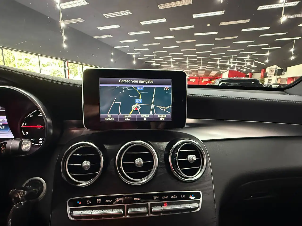 Mercedes-Benz GLC 220 — photo 12 sur 30