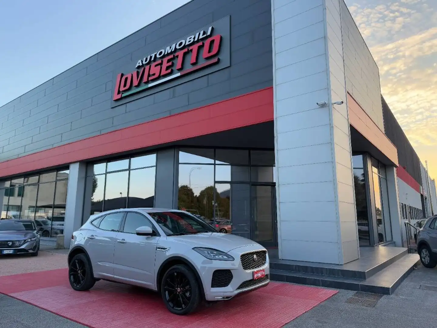 Jaguar E-Pace 2.0d i4 R-Dynamic S awd 180cv auto my19 - 1