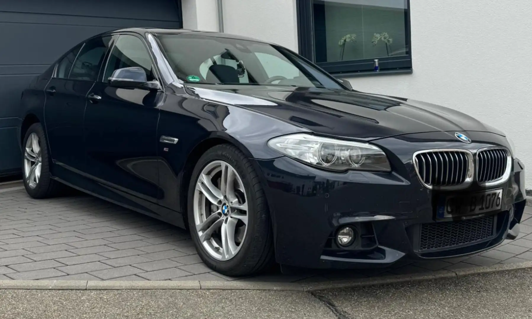 BMW 530 530d xDrive Gran Turismo Aut. Luxury Line Black - 1