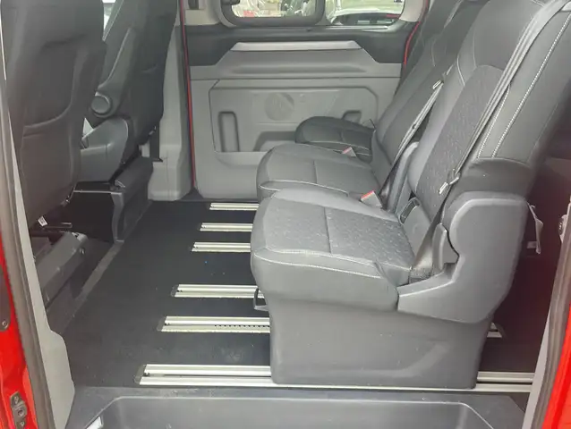 Ford Tourneo Custom view 8