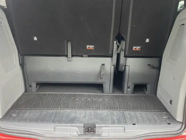 Ford Tourneo Custom view 17