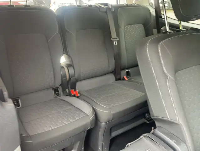 Ford Tourneo Custom view 19