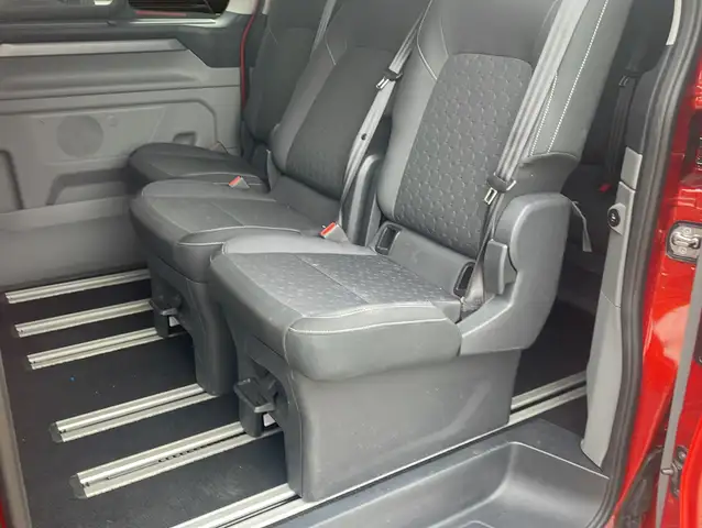 Ford Tourneo Custom view 10