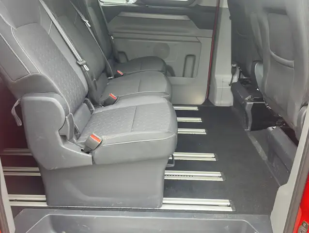 Ford Tourneo Custom view 18