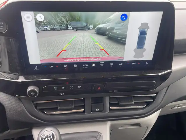 Ford Tourneo Custom view 13
