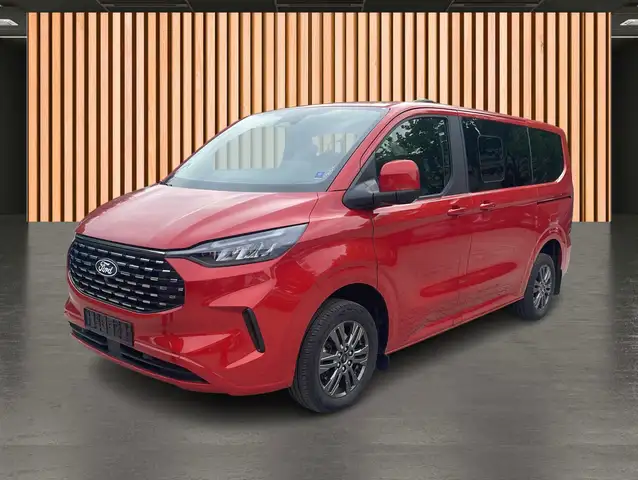 Ford Tourneo Custom view 2