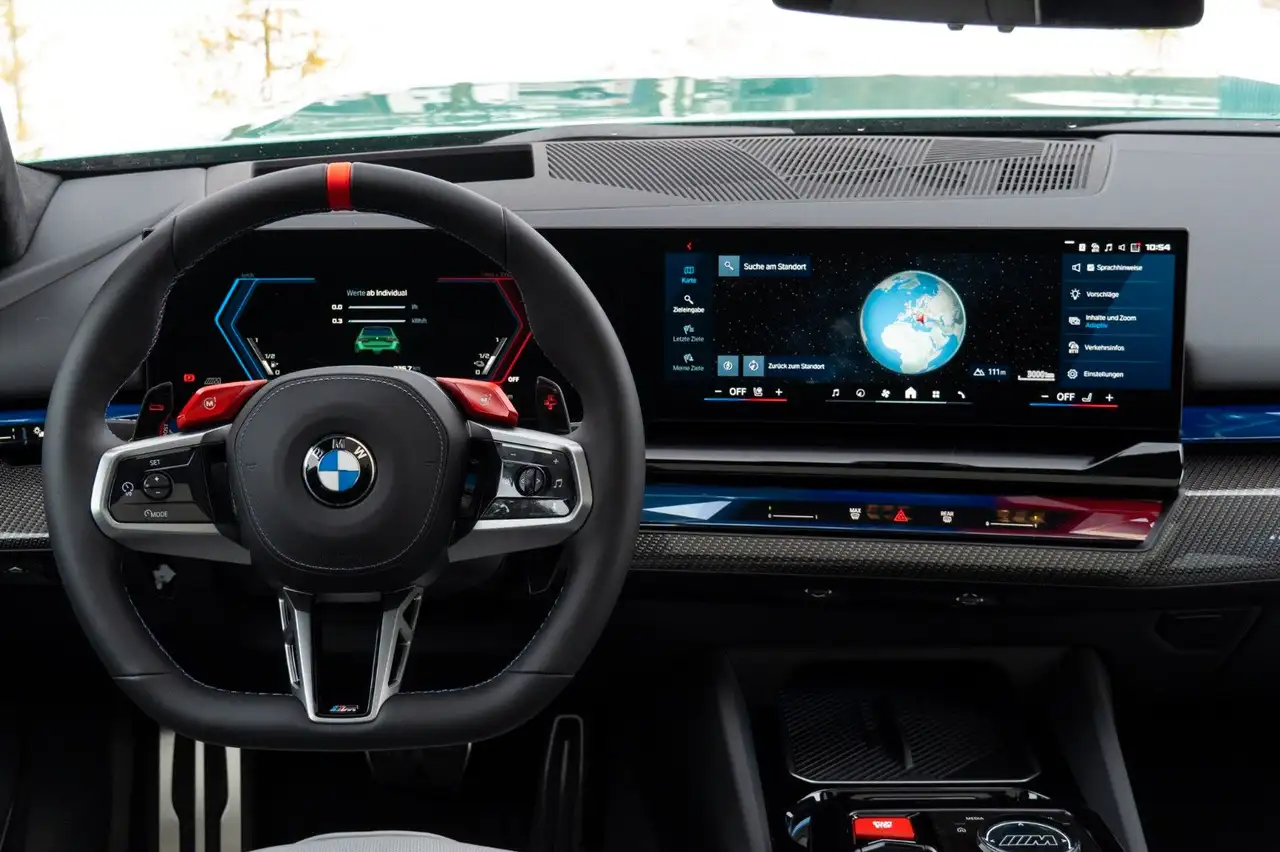 BMW M5 Touring DR.ASS.PLUS.PANO.360°.4ZONEN.LHZ.B&W 13