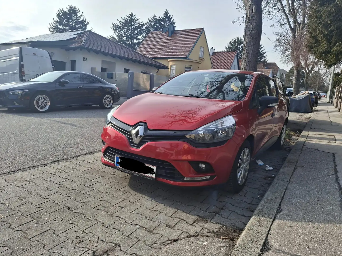Renault Clio Clio Life 1,2 16V 75 Life Rot - 1