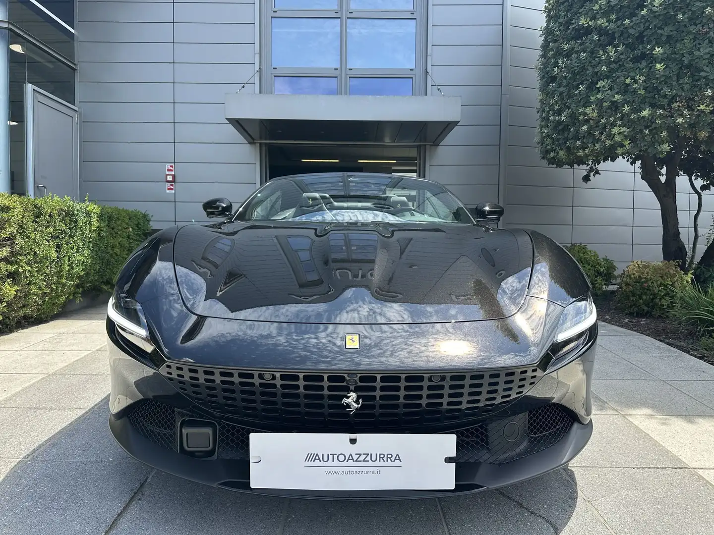Ferrari Roma Spider Nero - 2