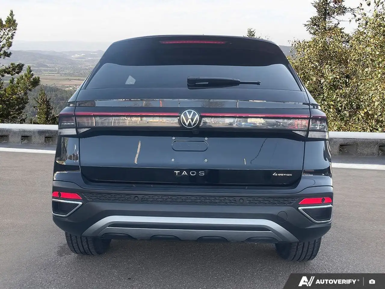 Volkswagen Taos снимка Volkswagen Taos