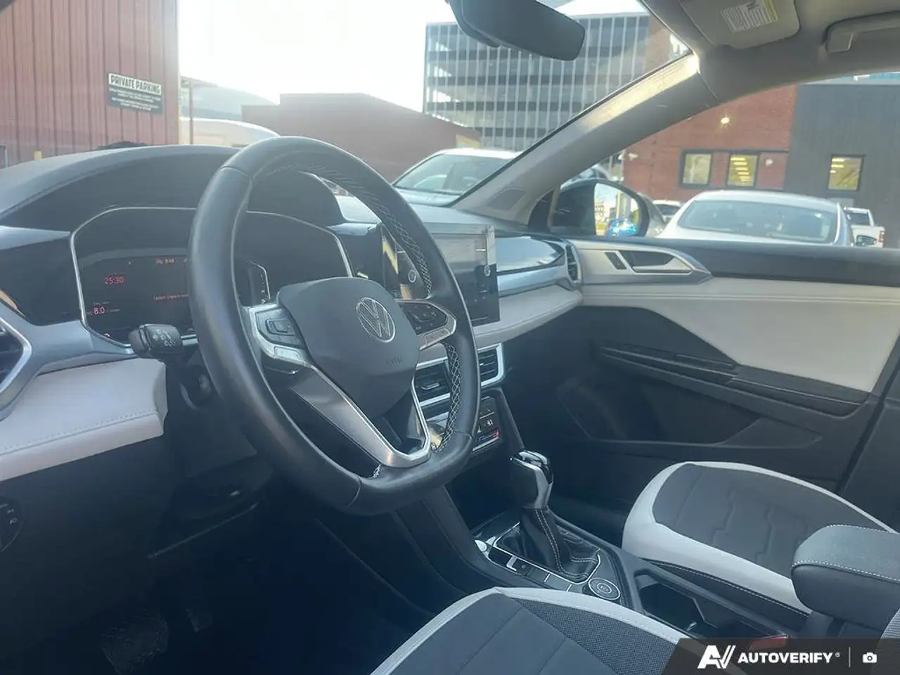 Volkswagen Taos снимка Volkswagen Taos