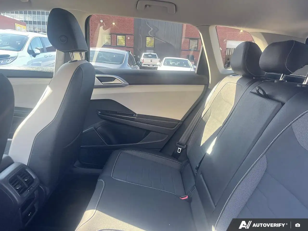 Volkswagen Taos снимка Volkswagen Taos