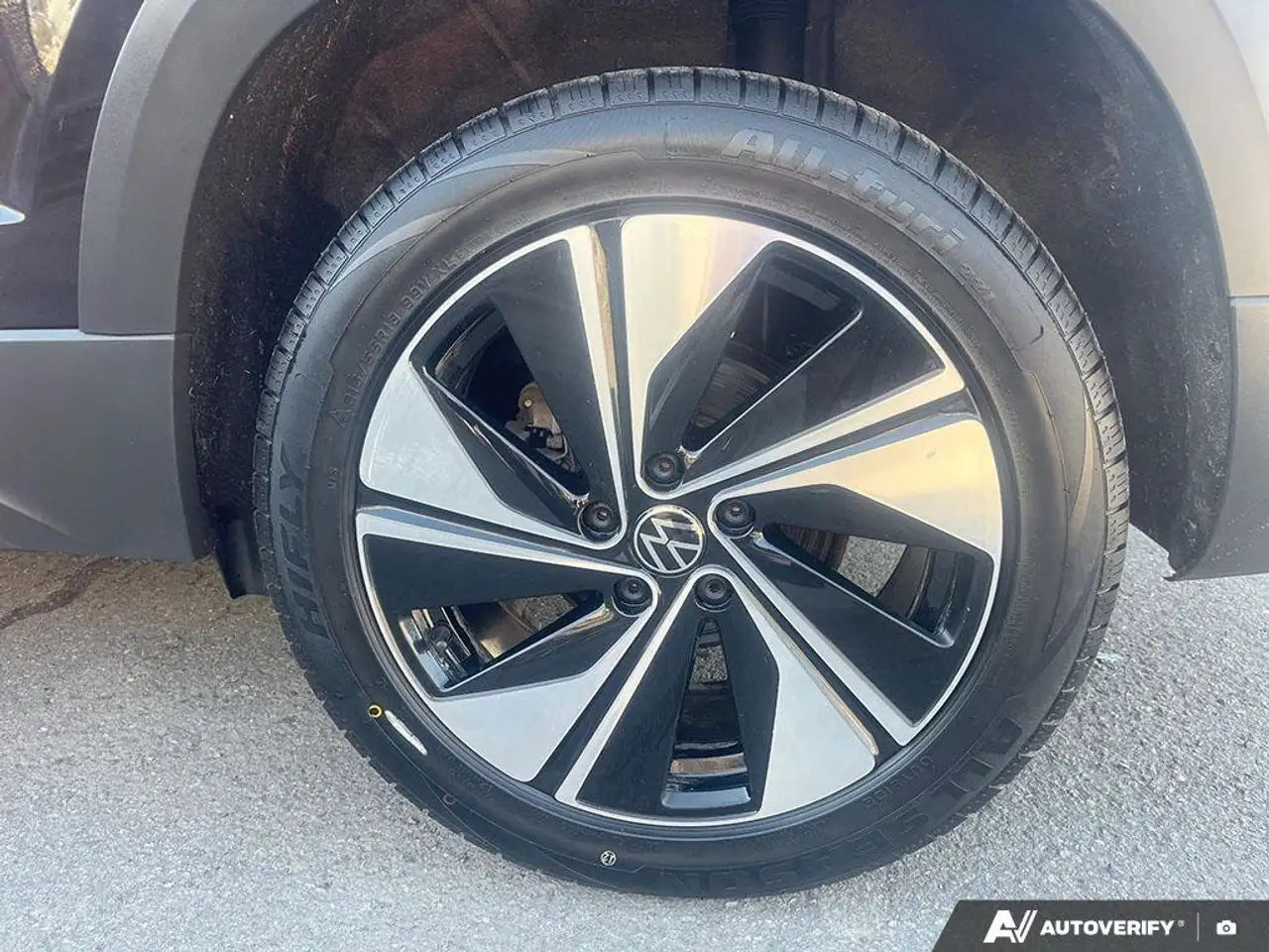 Volkswagen Taos снимка Volkswagen Taos