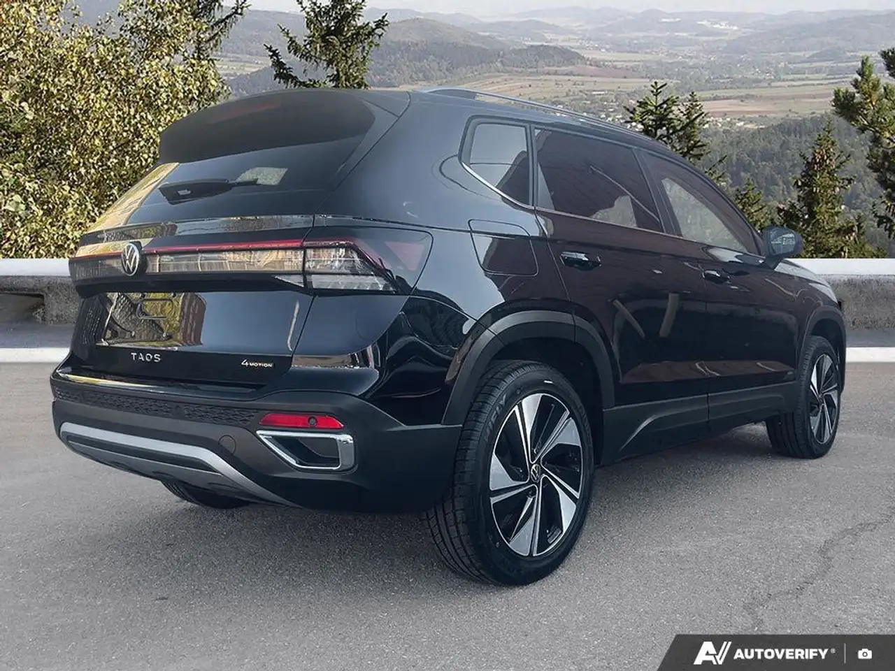 Volkswagen Taos снимка Volkswagen Taos