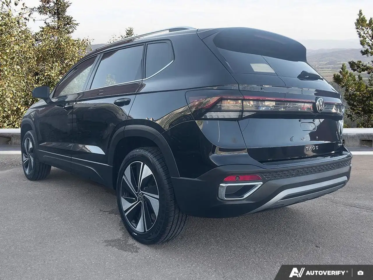 Volkswagen Taos снимка Volkswagen Taos