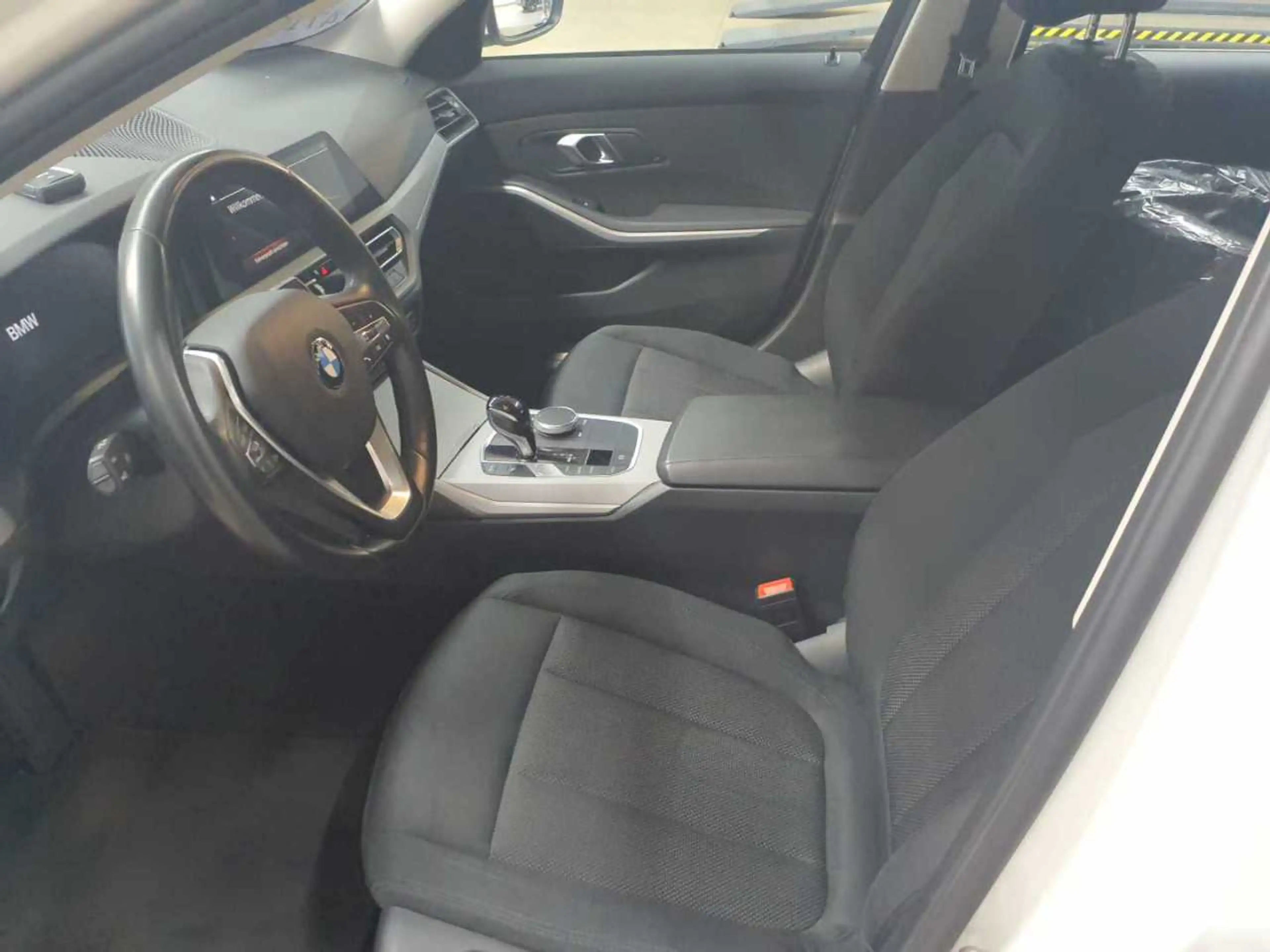 BMW 316 316d Touring Aut. — photo 7