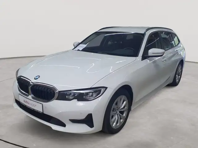 BMW 3 Series view 2