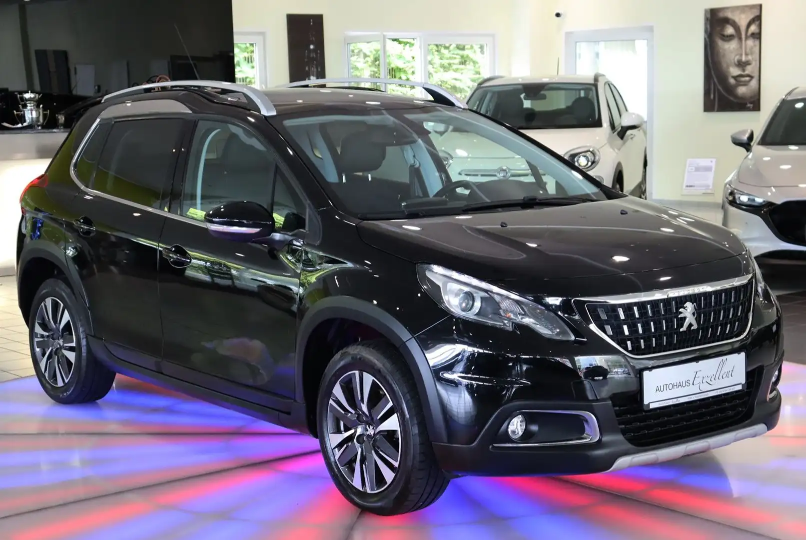 Peugeot 2008 Allure*PANO*LEDER*NAVI*ALU*MFL*SHZ*TEMPOMAT Schwarz - 2