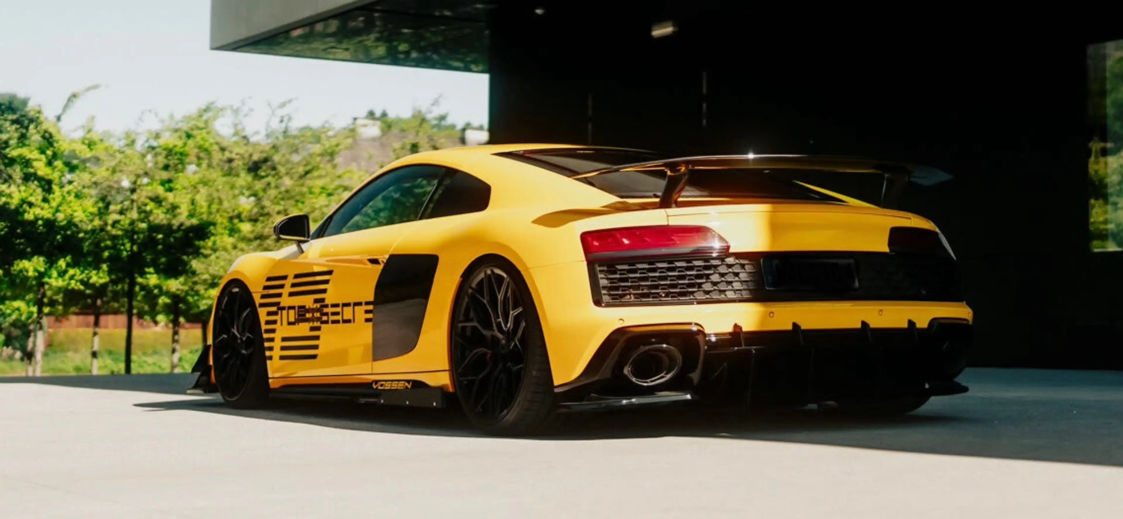 Audi R8 5.2 FSI RWD LED/LASER Bang & Olufsen BODYKIT VOSSEN — photo 4
